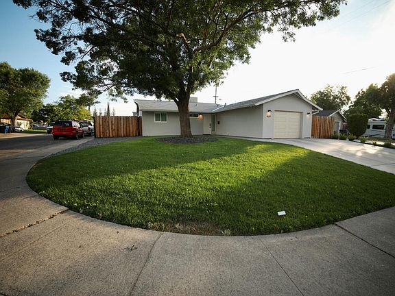 2nd image of 4619 Willowward Cir
