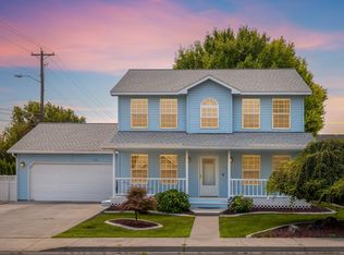 1401 W 24th Loop, Kennewick, WA 99337