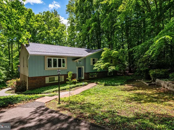 2194 Hallmark Ct, Gambrills, MD 21054