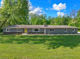 3302 N Martadale Dr, Akron, OH 44333