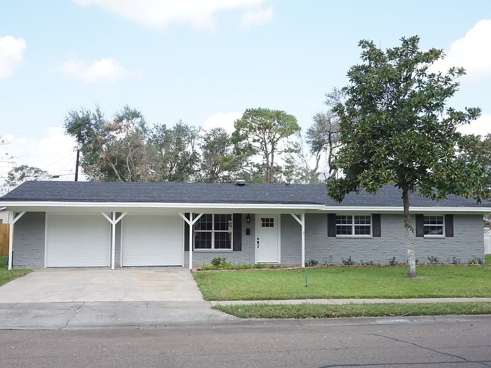 1st image of 2308 College Dr
