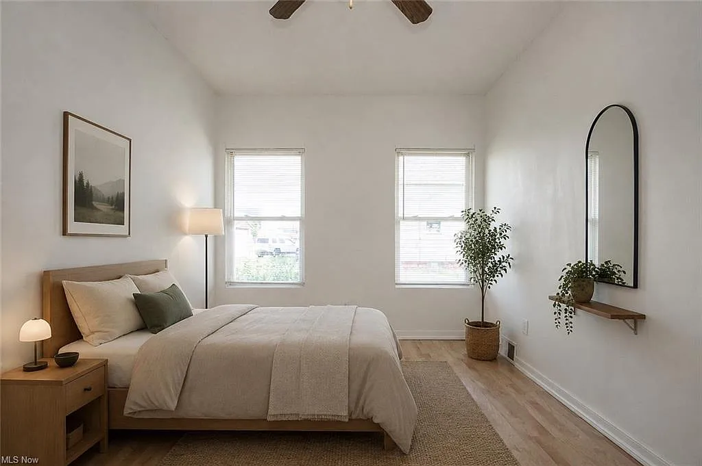 2 bed, 1009 sqft, $1,299 — Photo 4