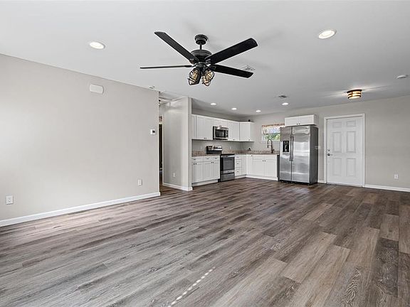 5th image of 18386 LOCKLANE AVENUE