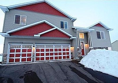 2nd image of 833 Aspen Ln