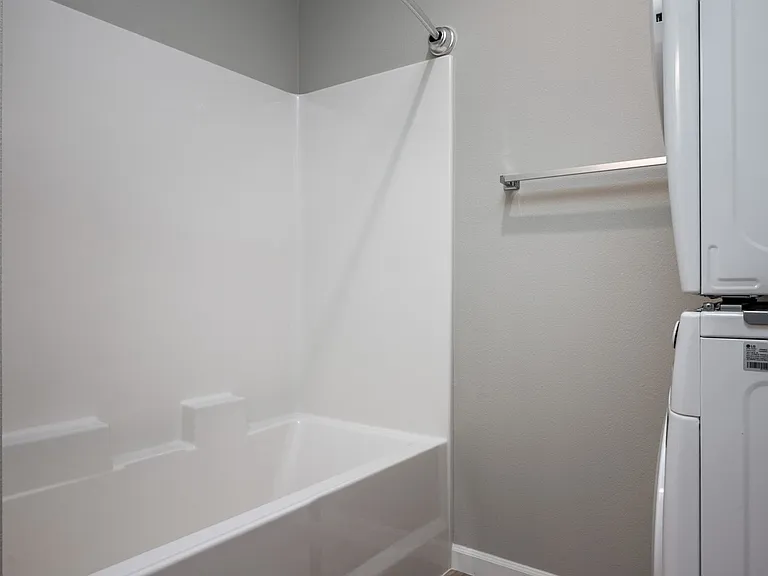 One Bedroom Bathroom