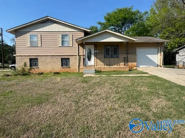 522 Lisa Ln NW, Huntsville, AL 35811