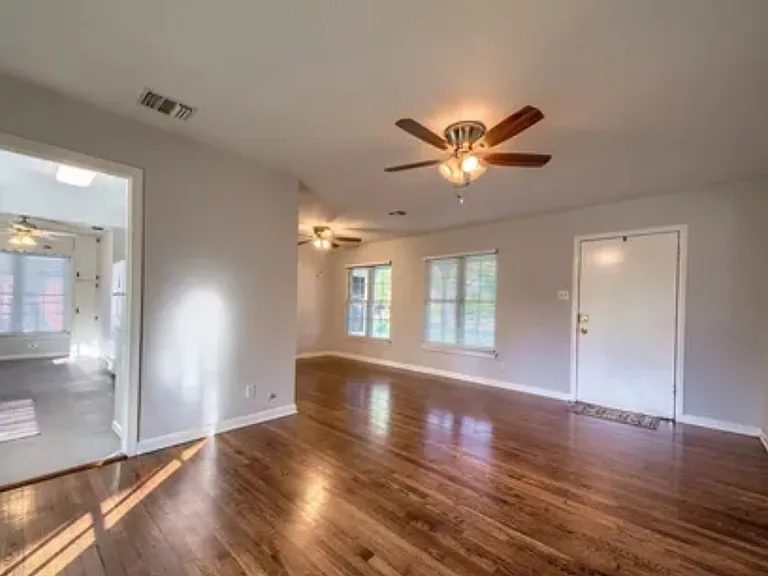 138 Norfolk Pl — Photo 8