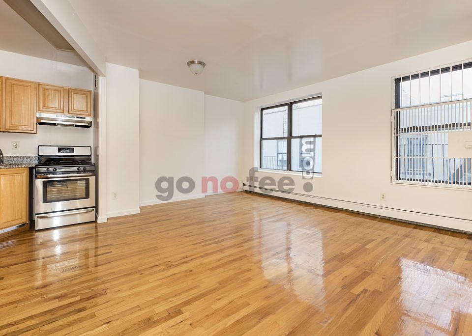 1st image of 347 Manhattan Ave APT 1C