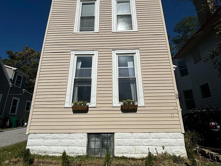 96 Juergens Ave #1 — Photo 7