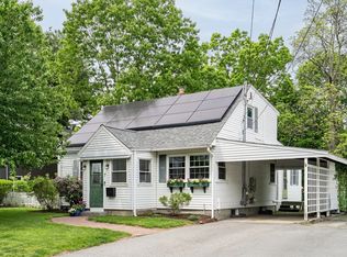 7 Oakridge Ave, Natick, MA 01760