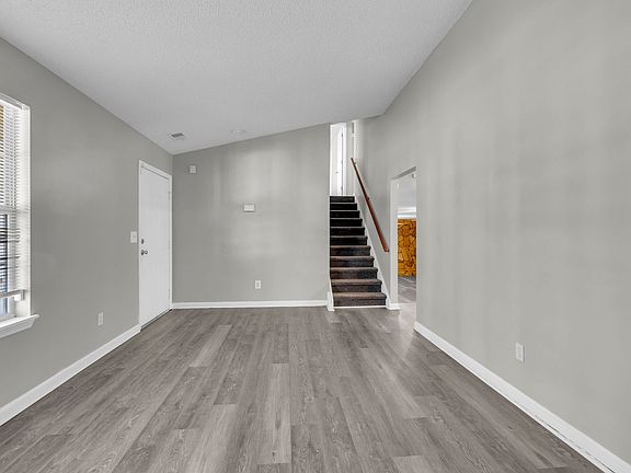 2nd image of 1374 Misty Ridge Ct