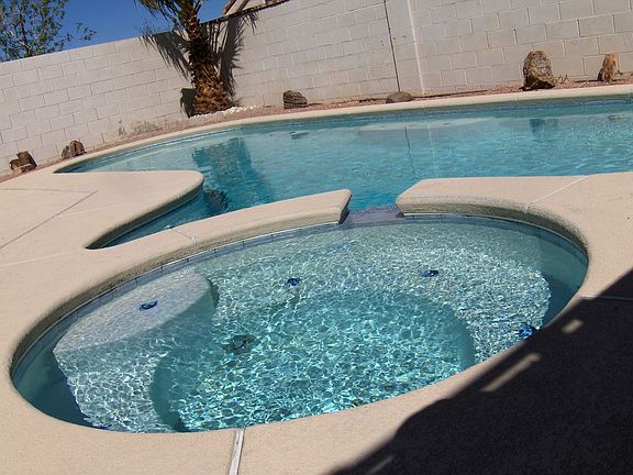 beautiful pool and spa