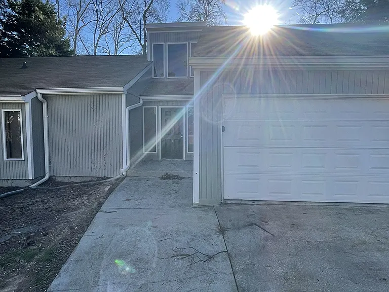 6855 Oakland Dr — Photo 5
