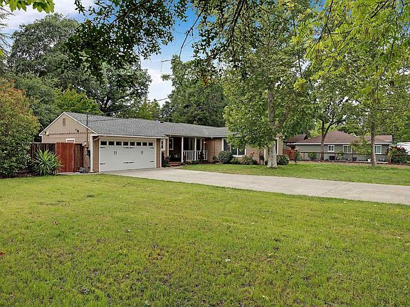 2nd image of 1989 Meadow Rd