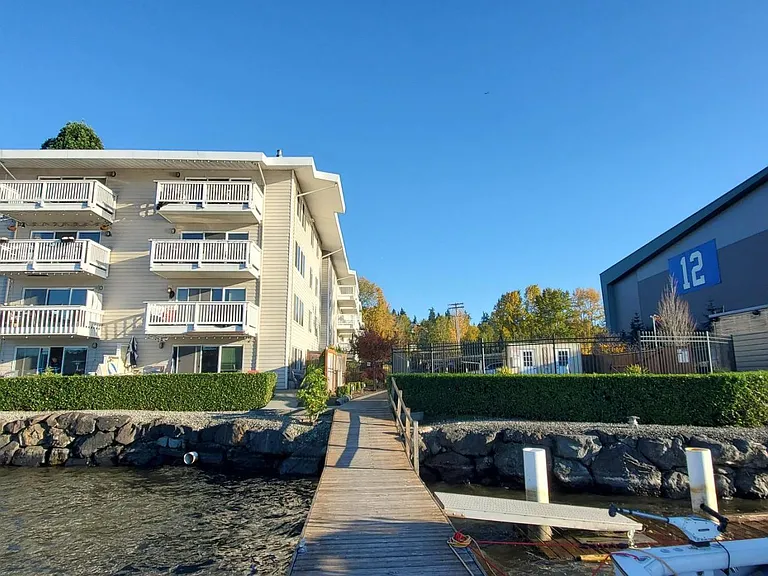 Dock View