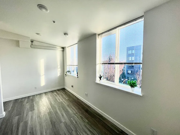 Unit 403 - $1,195, available to rent now