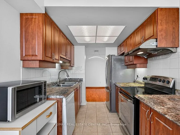 100 County Court Blvd #1201 — Photo 11