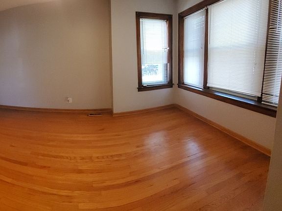 2nd image of 3017 N Gresham Ave #2
