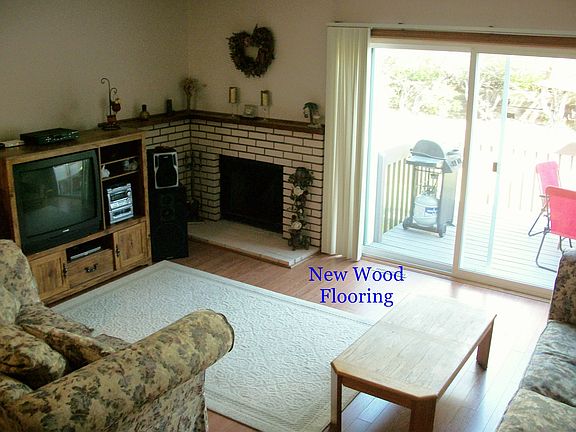 3rd image of 326 Monticello Dr
