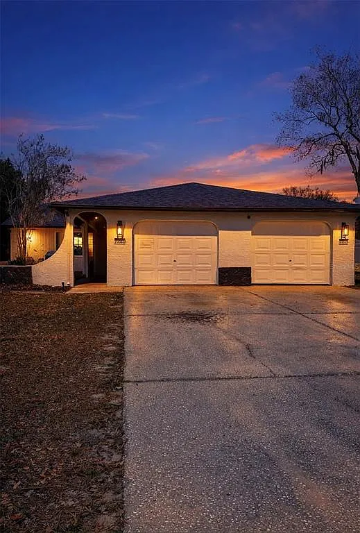 2 bed, 1.5 bath, 1000 sqft, $1,650 — Photo 1