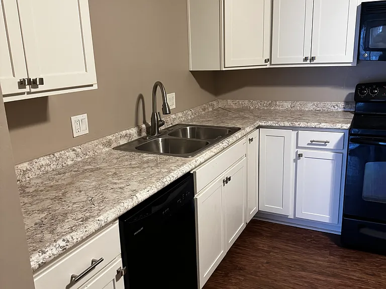 2019 Benson Gardens Blvd #6 — Photo 4