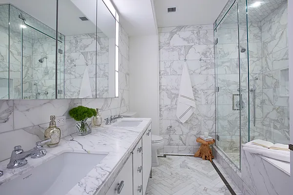 Sold by Compass | media 24