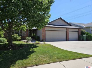 7630 Upton Grey Ln, Lincoln, NE 68516