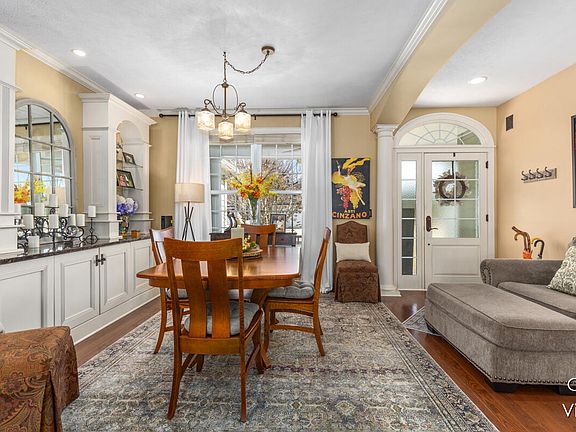 4th image of 344 Parkside Ln