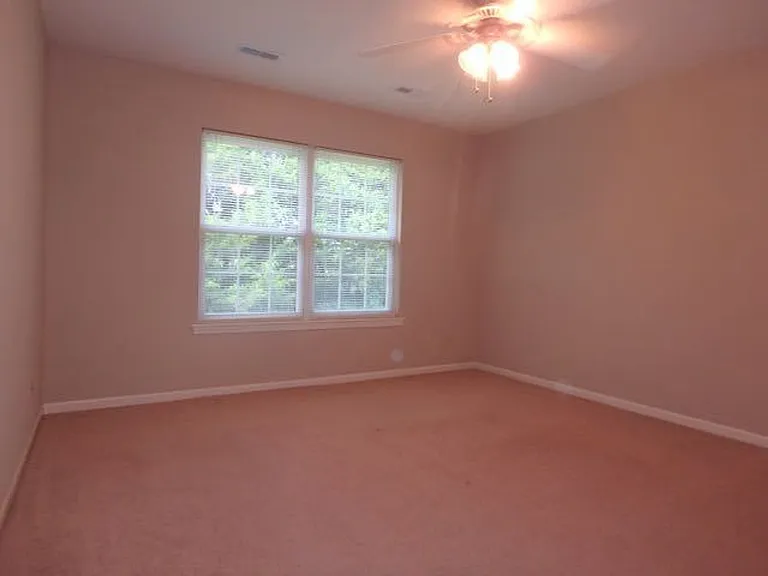 2303 Silver Leaf Ct — Photo 10