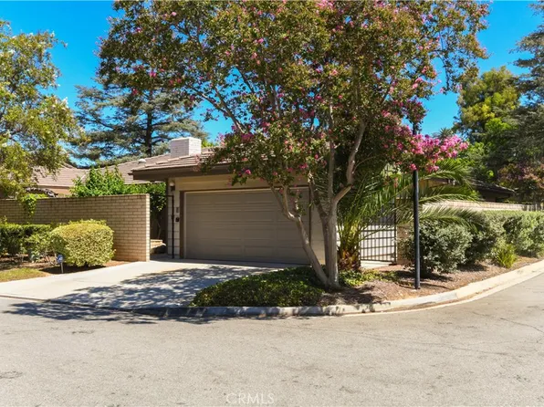 5468 Apricot Ln, Riverside, CA 92506