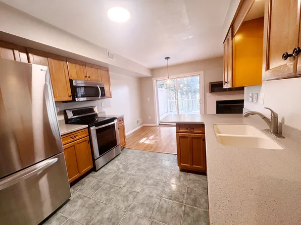 46 Deer Run Dr, Ballston Spa, NY 12020