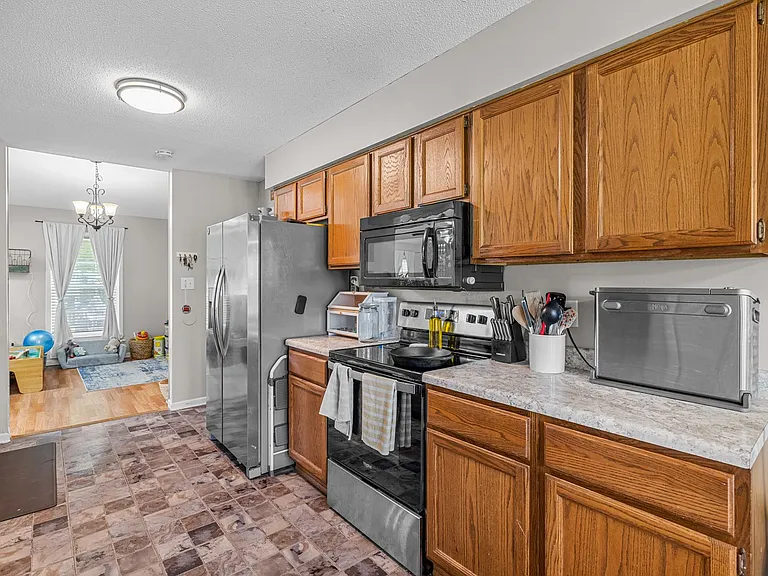 132 Stonemark Ct — Photo 13