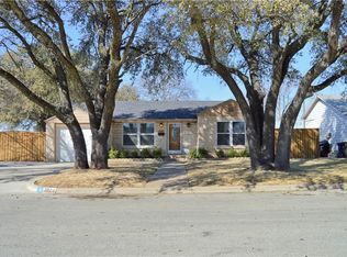 3924 Desert Ridge Dr, Fort Worth, TX 76116