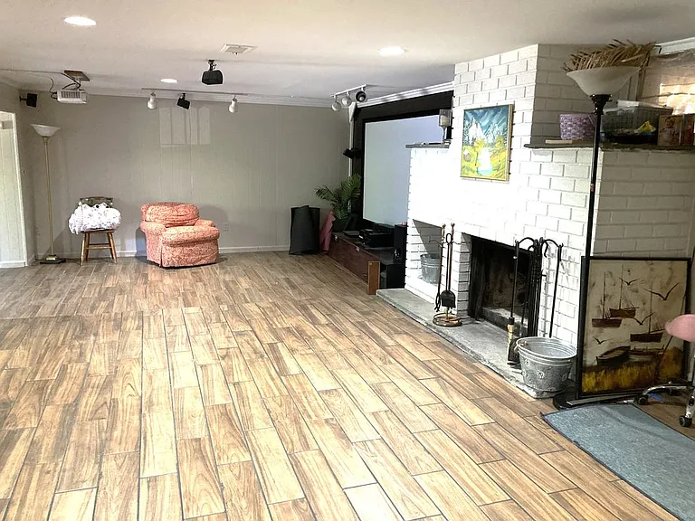 70 Clay Hill Rd — Photo 16