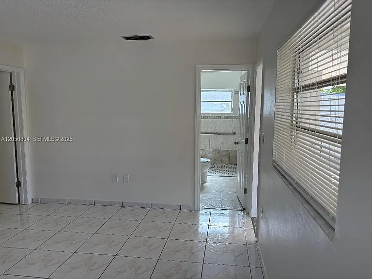 10481 SW 26th Ter — Photo 8
