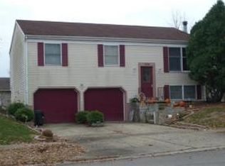 1506 Woodlawn Dr, Charleston, IL 61920