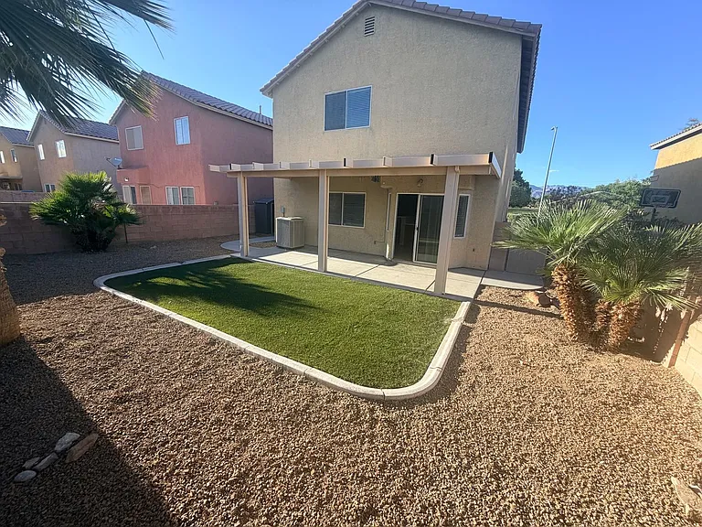 625 Sterling Spur Ave — Photo 10