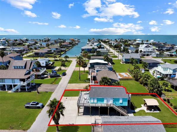 4003 Panola Dr, Galveston, TX 77554