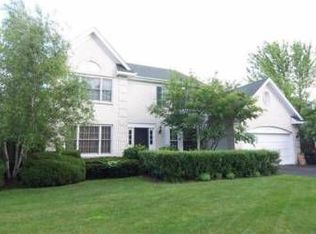 6144 Indian Trail Rd, Gurnee, IL 60031