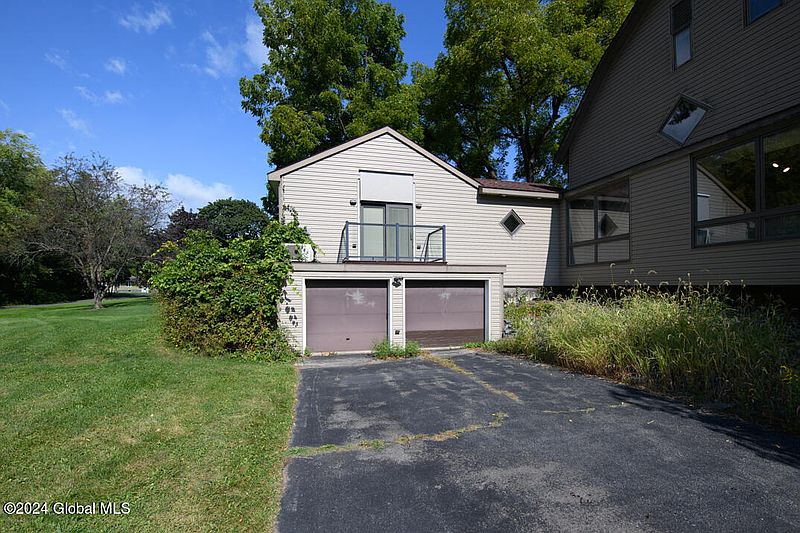 5th image of 33 McCormack Road