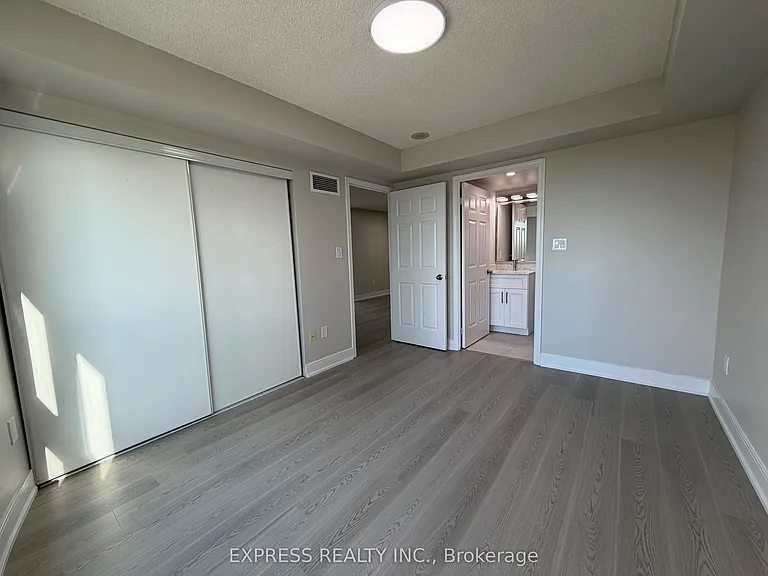 7 Lorraine Dr #612 — Photo 13