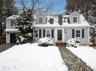 64 Grosvenor Rd, Needham, MA 02492