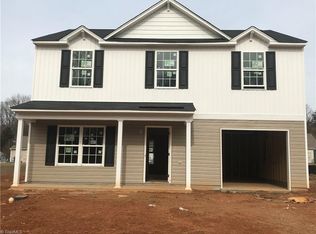 143 Konnoak Village Cir, Winston Salem, NC 27127