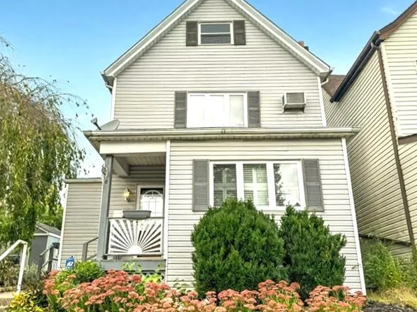 6 Lincoln Ave, North Irwin, PA 15642