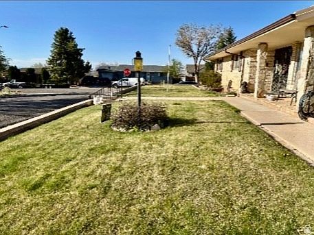 2nd image of 252 E Altamira Dr S