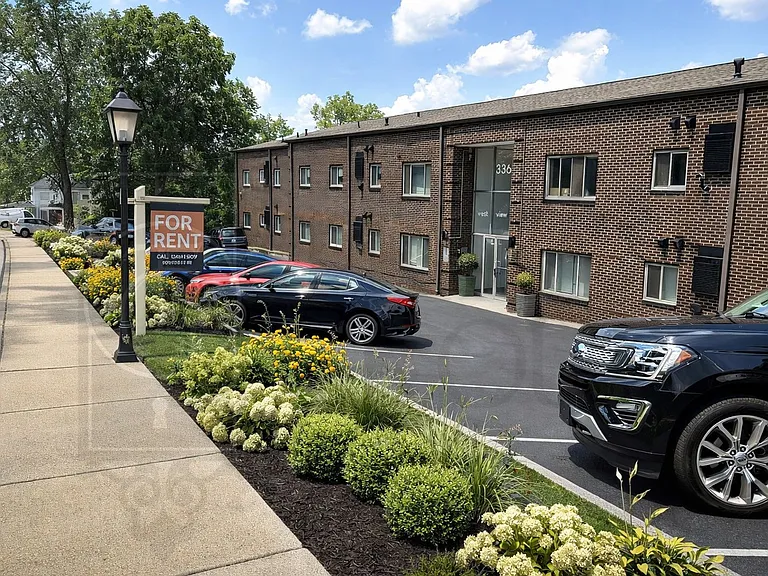 Avail Sept 30th: 2BR Apt in North Hills School District AC, Parking, Pets OK! — Photo 6