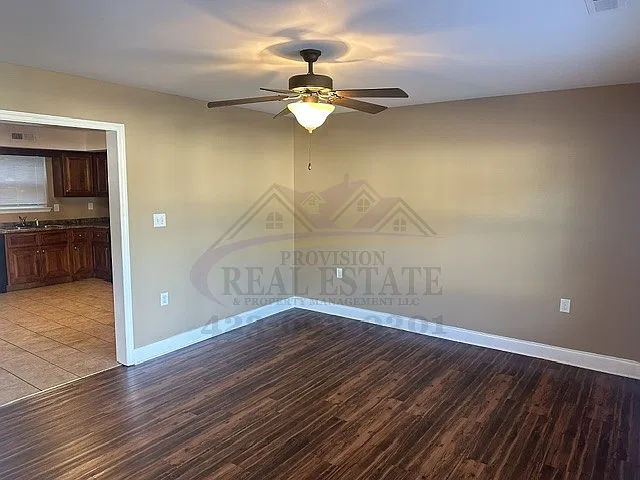 2 bed, 2.5 bath, 1102 sqft, $1,250 — Photo 3