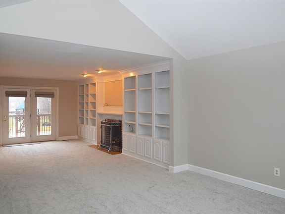 4th image of 10002 Bolingbroke Dr