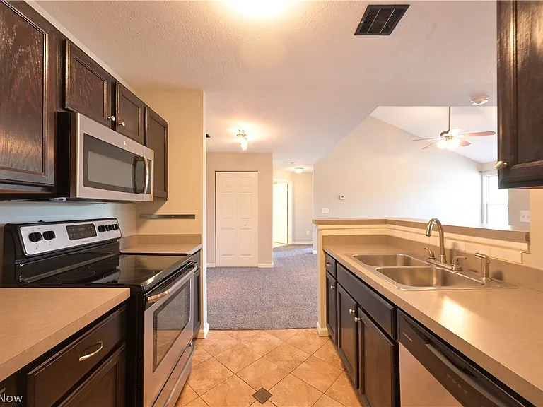 29842 Center Ridge Rd #225 — Photo 10