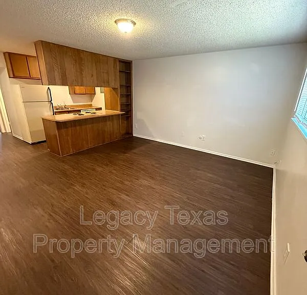 1708 Short St #B — Photo 1